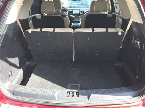 Used 2020 Ford Explorer Limited image 29