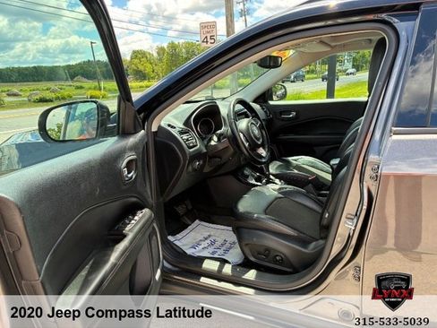 Used 2020 Jeep Compass Latitude AWD/4WD image 9