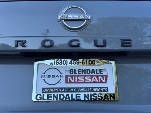 Used 2023 Nissan Rogue SV w/ SV Premium B Package AWD/4WD image 12