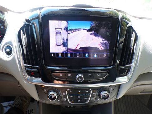 Used 2020 Chevrolet Traverse Premier AWD/4WD image 27
