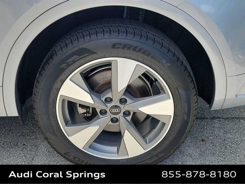 Used 2023 Audi Q5 2.0T Premium Plus w/ Premium Plus Package AWD/4WD image 16
