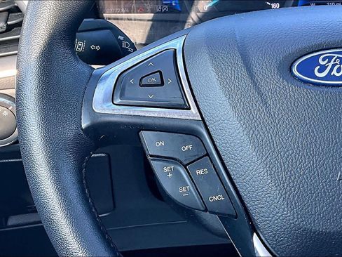 Used 2023 Ford Edge Titanium AWD/4WD image 24