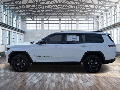 New 2026 Jeep Grand Cherokee L Limited RWD image 7