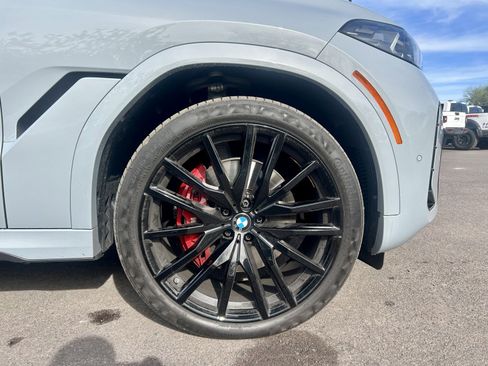 Used 2024 BMW X6 xDrive40i w/ M Sport Professional Package image 9