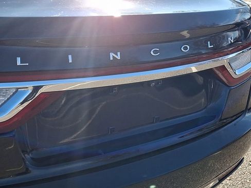 Used 2018 Lincoln Continental Reserve w/ Continental Climate Package image 31