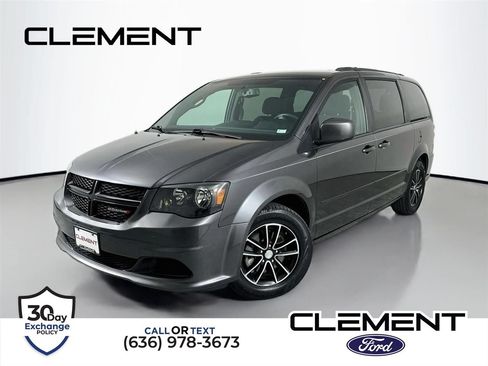Used 2017 Dodge Grand Caravan SE FWD image 1