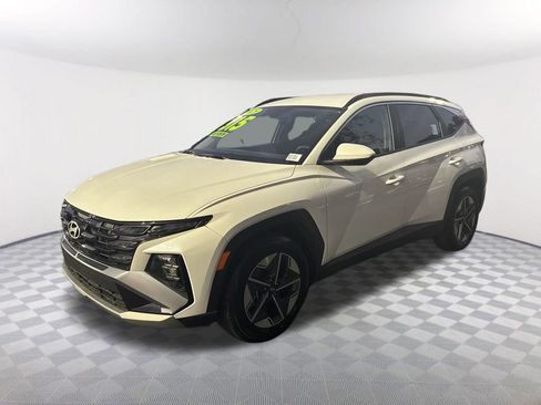 New 2025 Hyundai Tucson SEL image 1