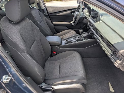 Used 2023 Honda Accord EX image 7