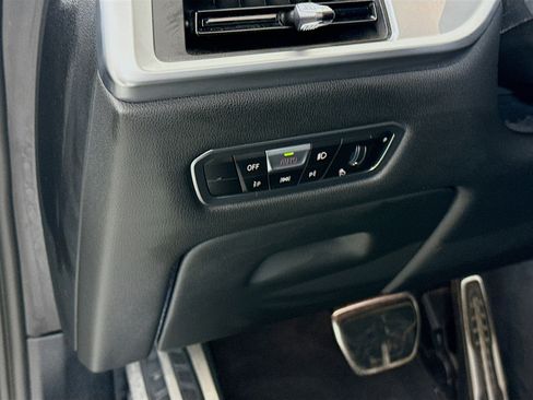 Used 2023 BMW X7 M60i w/ Executive Package image 10