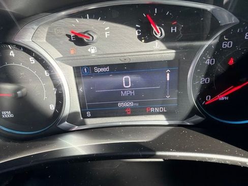 Used 2019 Chevrolet Equinox LT FWD image 11