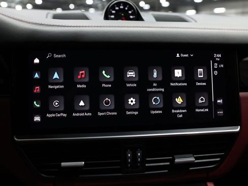 Used 2022 Porsche Cayenne Turbo image 23