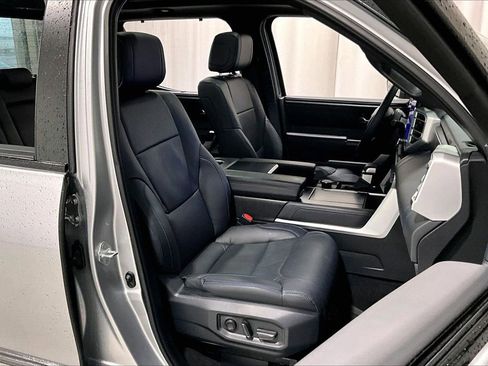 Used 2025 Toyota Tundra Platinum AWD/4WD image 16