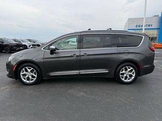 Used 2020 Chrysler Pacifica Limited w/ Advanced Safetytec Group video 2