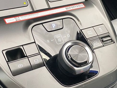 New 2026 Subaru Solterra AWD/4WD image 15