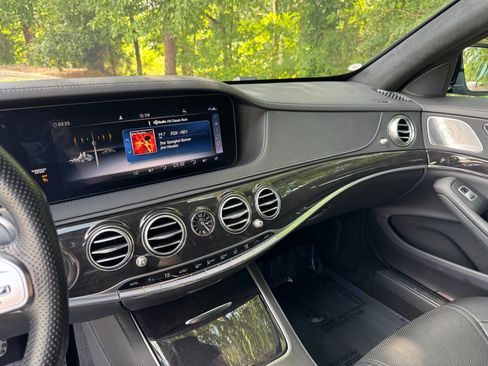 Used 2020 Mercedes-Benz S 63 AMG 4MATIC Sedan image 38