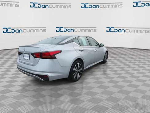 Used 2022 Nissan Altima 2.5 SV image 8