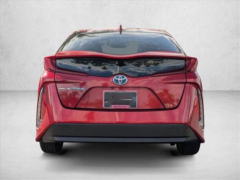 Used 2018 Toyota Prius Prime Premium image 7