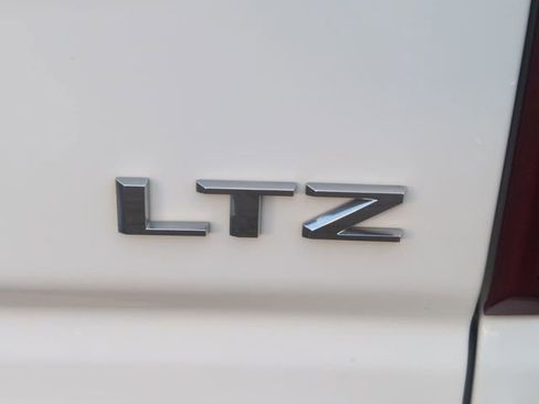 Certified 2023 Chevrolet Silverado 1500 LTZ w/ Technology Package AWD/4WD image 31