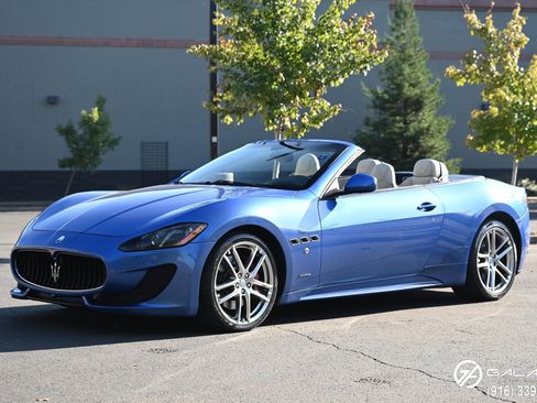Used 2016 Maserati GranTurismo Sport image 3