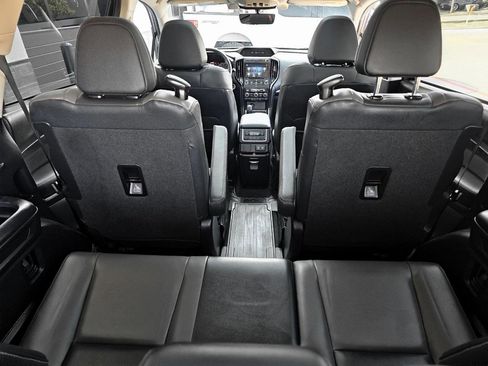 Used 2022 Subaru Ascent Onyx Edition image 7