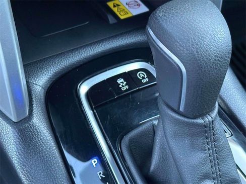 Used 2022 Toyota Corolla Cross LE image 30