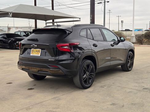 Certified 2025 Chevrolet Trax ACTIV image 3
