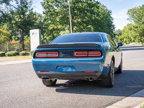 Used 2021 Dodge Challenger SXT w/ Blacktop Package AWD/4WD image 5