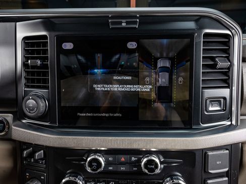 Used 2026 Ford F250 Platinum w/ Platinum Plus Package image 25