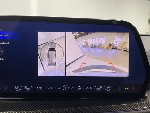 Used 2025 Chevrolet Traverse High Country w/ LPO, Floor Liner Package image 17