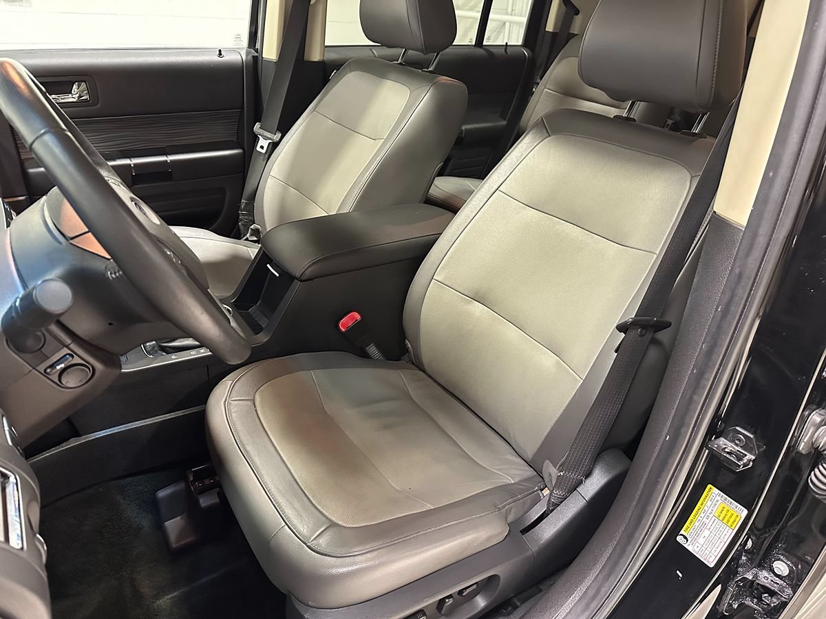 Used 2018 Ford Flex Limited w/ Equipment Group 301A AWD/4WD image 34