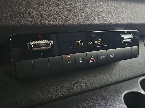 Used 2025 Mercedes-Benz Sprinter 2500 image 11
