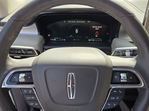 Used 2023 Lincoln Nautilus FWD w/ Premium Package image 23