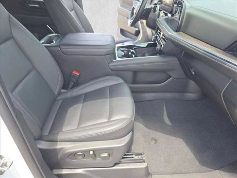 Used 2025 Chevrolet Tahoe LT AWD/4WD image 22