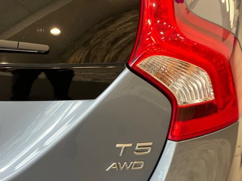 Used 2018 Volvo V60 T5 Cross Country AWD/4WD image 26