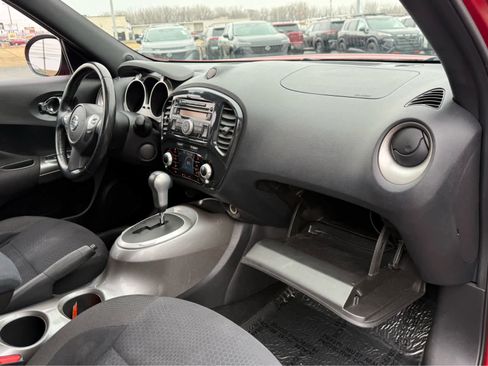 Used 2013 Nissan Juke SV image 12