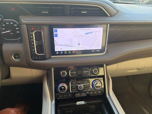 Used 2021 GMC Yukon XL Denali image 14