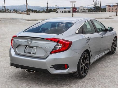 Used 2019 Honda Civic Sport image 6
