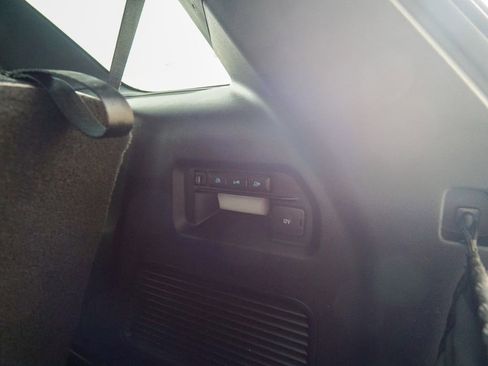 Used 2020 Ford Explorer ST image 12