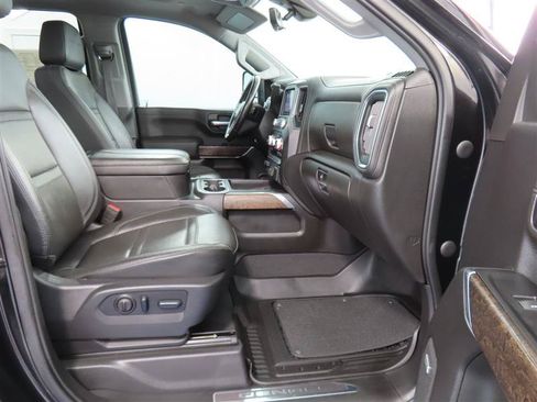 Used 2023 GMC Sierra 2500 Denali w/ Denali Black Diamond Edition AWD/4WD image 27