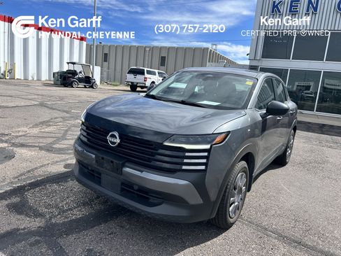 Used 2025 Nissan Kicks S AWD/4WD image 1