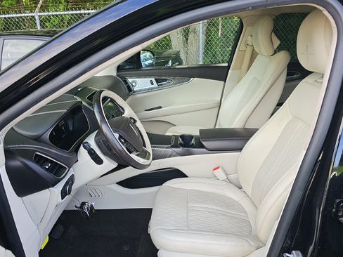 Used 2019 Lincoln Nautilus Black Label w/ Driver Assistance Package AWD/4WD image 6