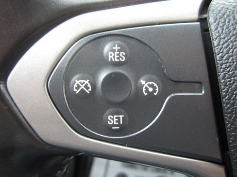 Used 2016 Chevrolet Colorado Z71 AWD/4WD image 24
