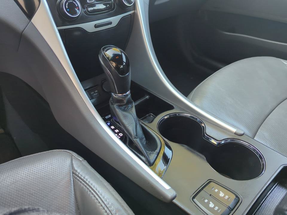 Used 2013 Hyundai Sonata Limited w/ Premium Pkg FWD image 27