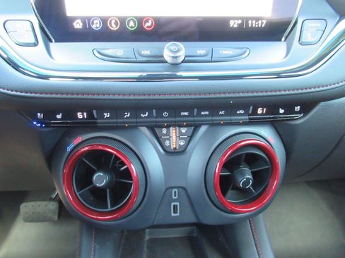Used 2024 Chevrolet Blazer RS w/ Enhanced Convenience Package FWD image 30
