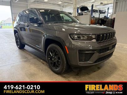 New 2026 Jeep Grand Cherokee Altitude
