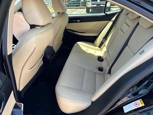 Used 2014 Lexus IS 250 w/ Premium Package RWD image 12