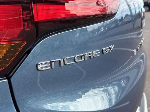 Used 2025 Buick Encore GX Preferred image 32