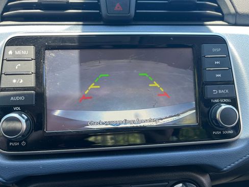 Used 2025 Nissan Versa SV FWD image 22