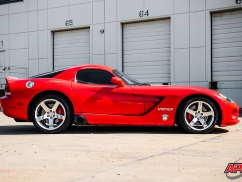 Used 2006 Dodge Viper SRT-10 RWD image 10
