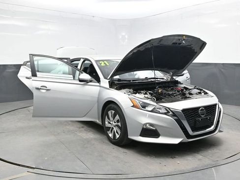 Used 2021 Nissan Altima 2.5 S FWD image 41